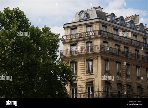 magasin burberry paris madeleine